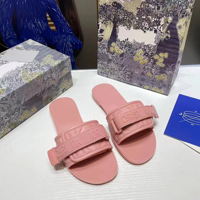Wholesale designer brand sandal summer lady flat sandals lady high quality beach slippers for women Flip-flops major brand 2024
