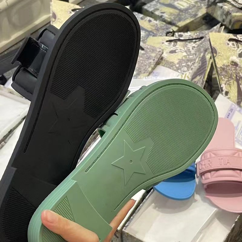 Wholesale designer brand sandal summer lady flat sandals lady high quality beach slippers for women Flip-flops major brand 2024