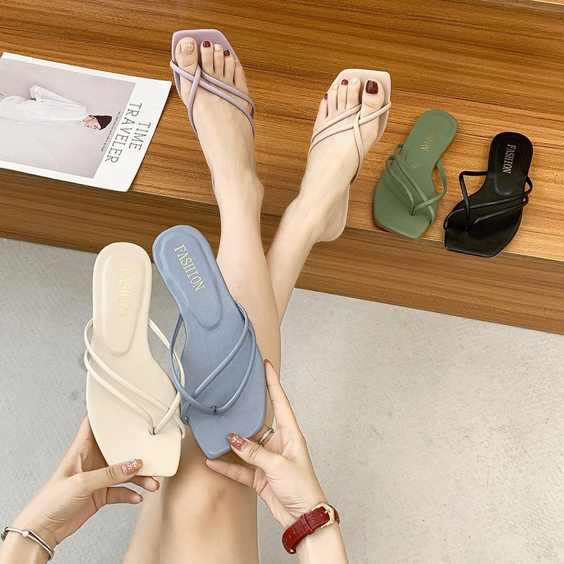 2024 Popular Square Head Lightweight Soft Sole Women's Slippers Fashion Women's Flip Flops Flat Sandals