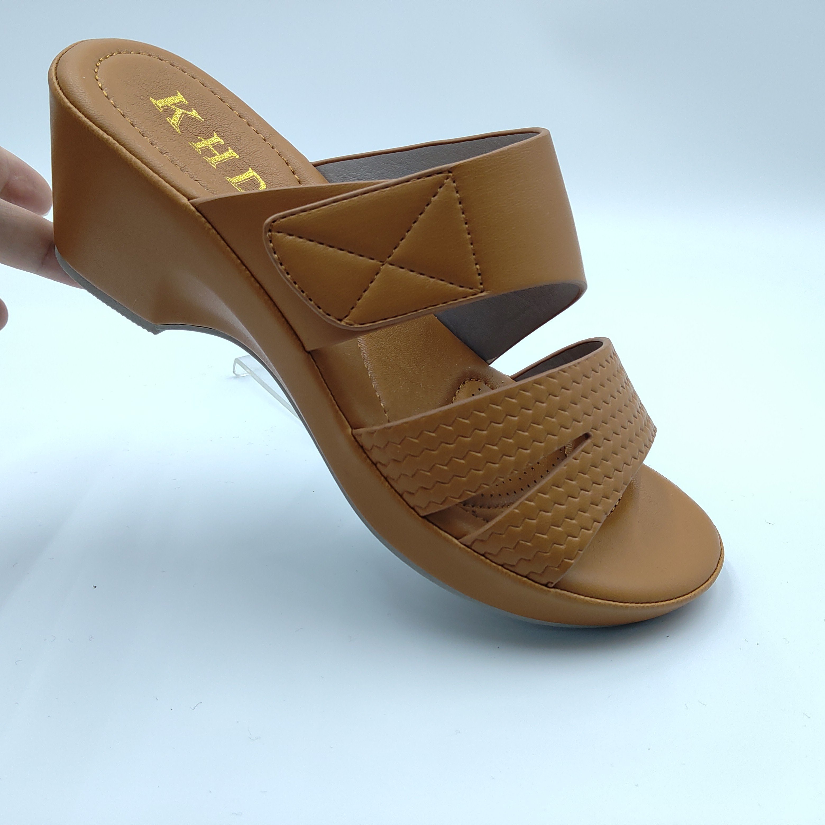 Comfortable PU Slides Slippers for Women Stylish and Versatile for Summer women and ladies slippers
