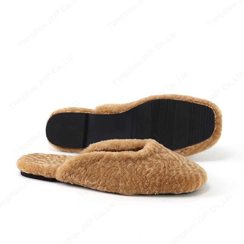 Custom Women's Comfortable Winter Fluffy Plush Fleece House Mules Warm Real Sheepskin Fur Slides Shearling Slippers for Home