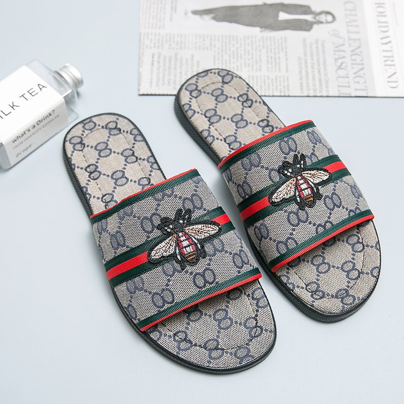 Hot Selling 2022 Famous Brand Fashion Men slippers Outdoor Summer Rubber Soft Sole Flat Sandals Slide Slippers Men Shoes