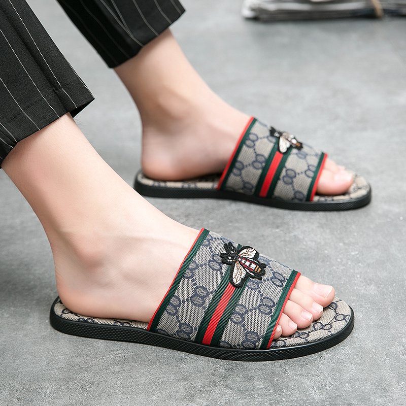 Hot Selling 2022 Famous Brand Fashion Men slippers Outdoor Summer Rubber Soft Sole Flat Sandals Slide Slippers Men Shoes