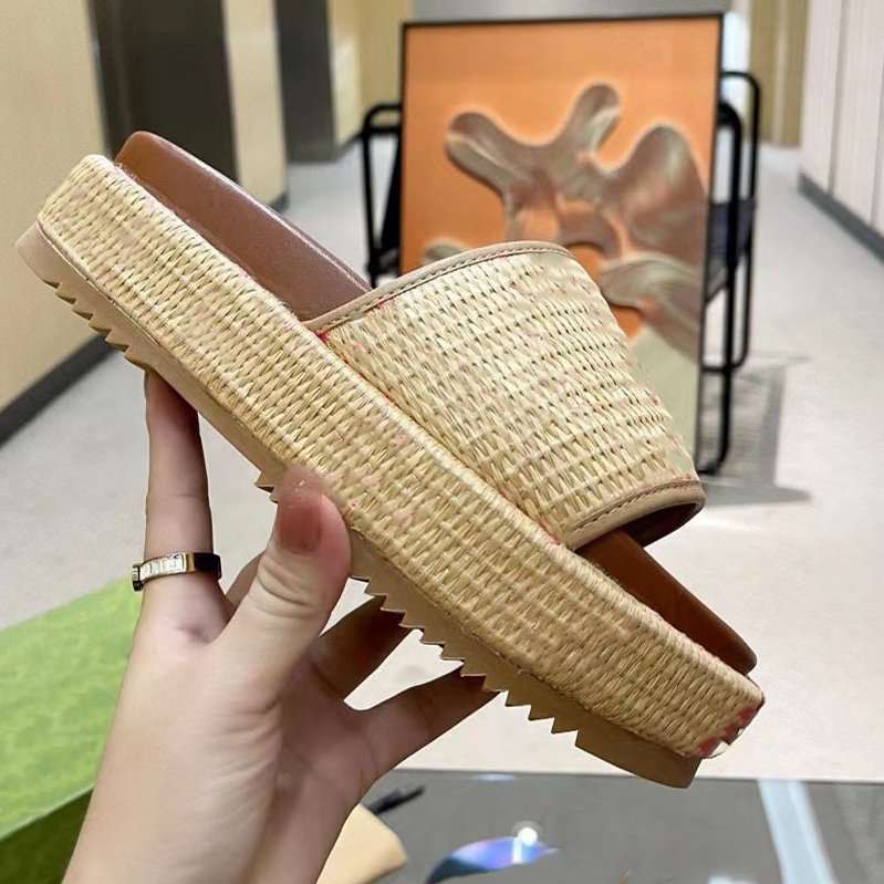 Custom Slippers 2023 Latest Designs Ladies Luxury Outdoors Platform Sandal Slippers Summer women's slides Slippers