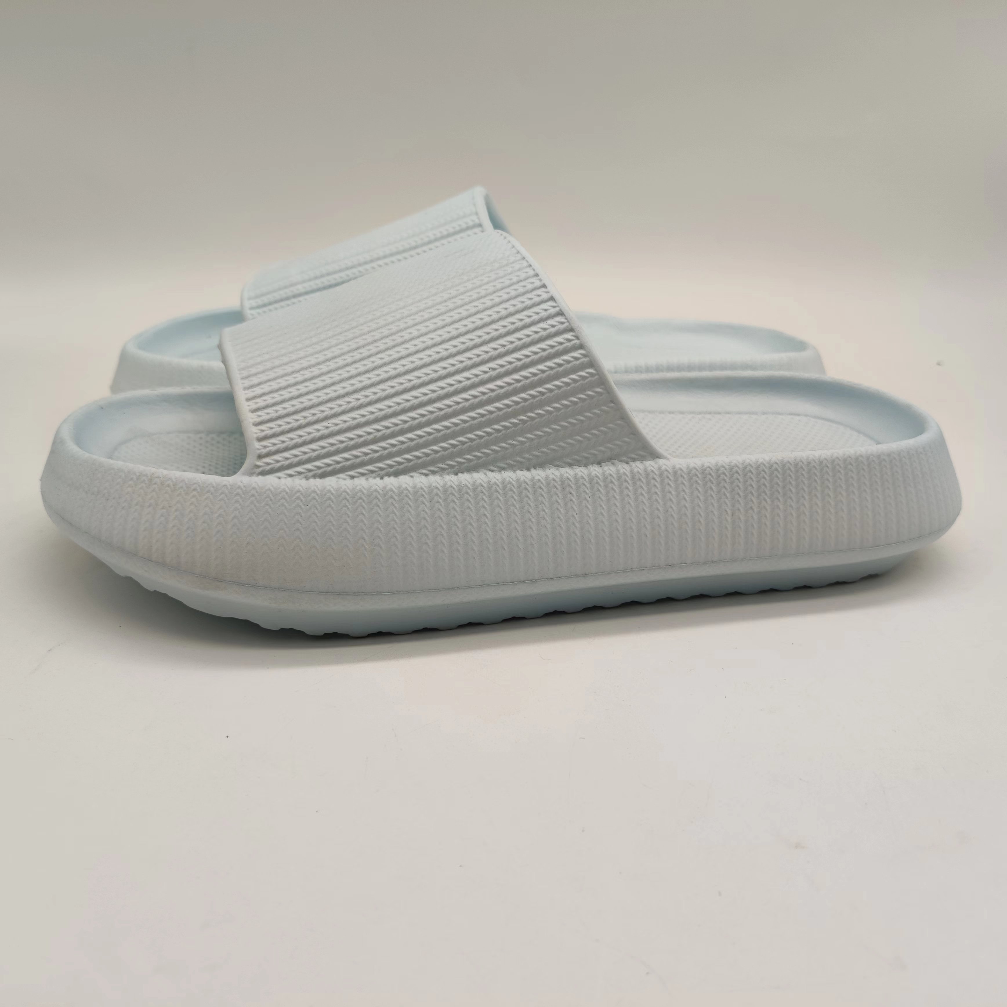 Wholesale summer outdoor sandals fashion sports shoes slides slippers indoor home eva slippers for women and men