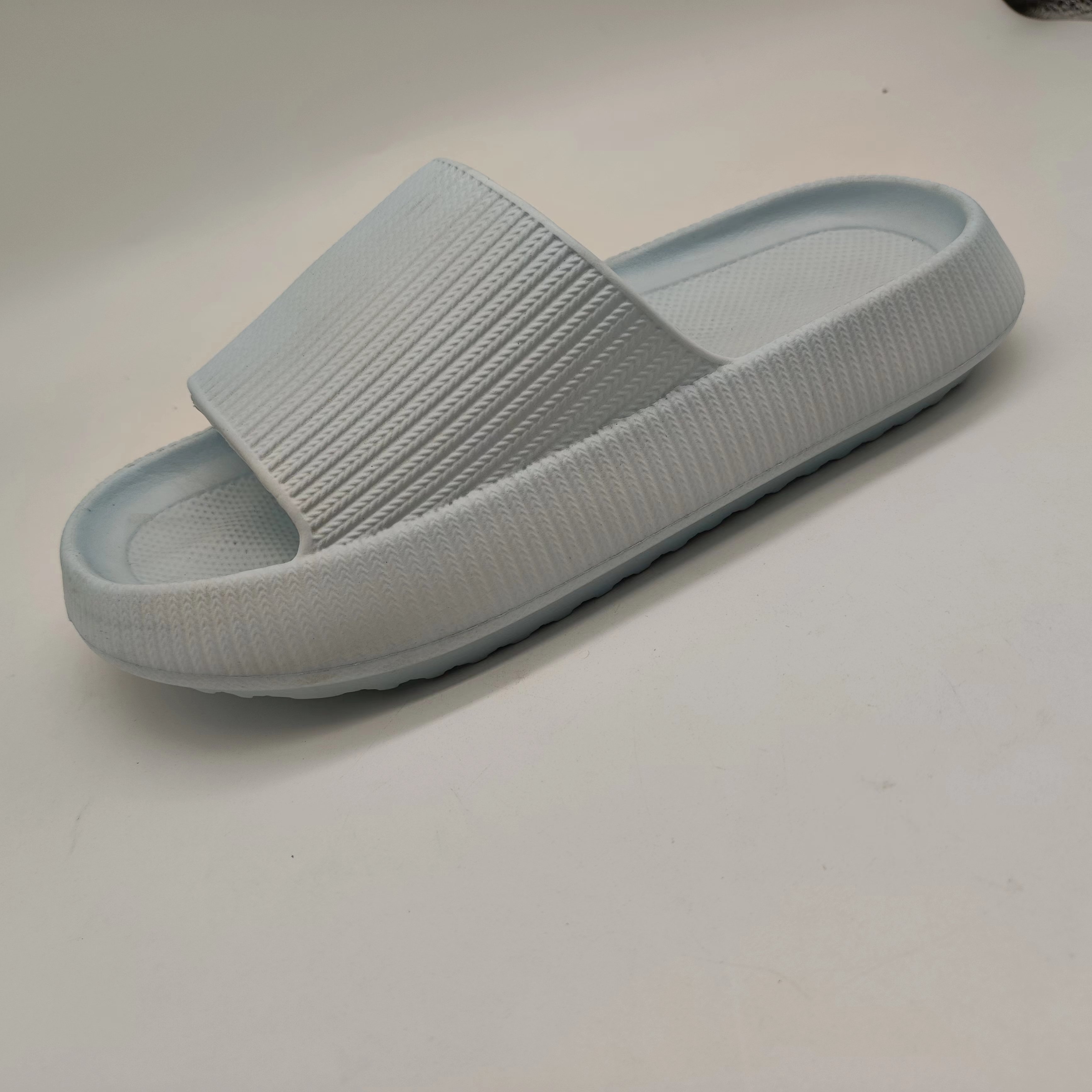 Wholesale summer outdoor sandals fashion sports shoes slides slippers indoor home eva slippers for women and men