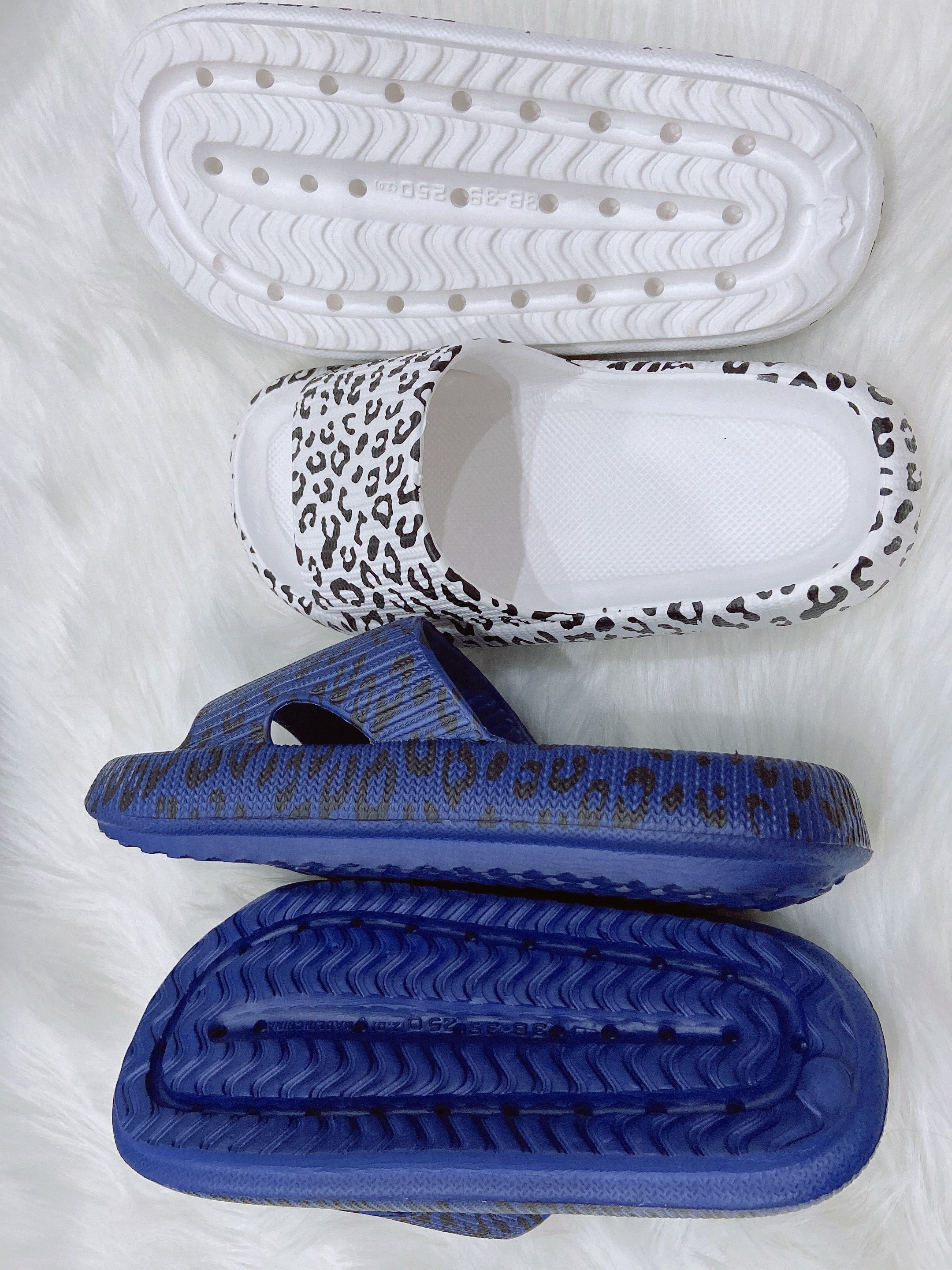 Leopard Shower Slides Animal Print Cloud House Slippers Lady Cheetah Thick Sole Sandals Barn Flip Flops for Women