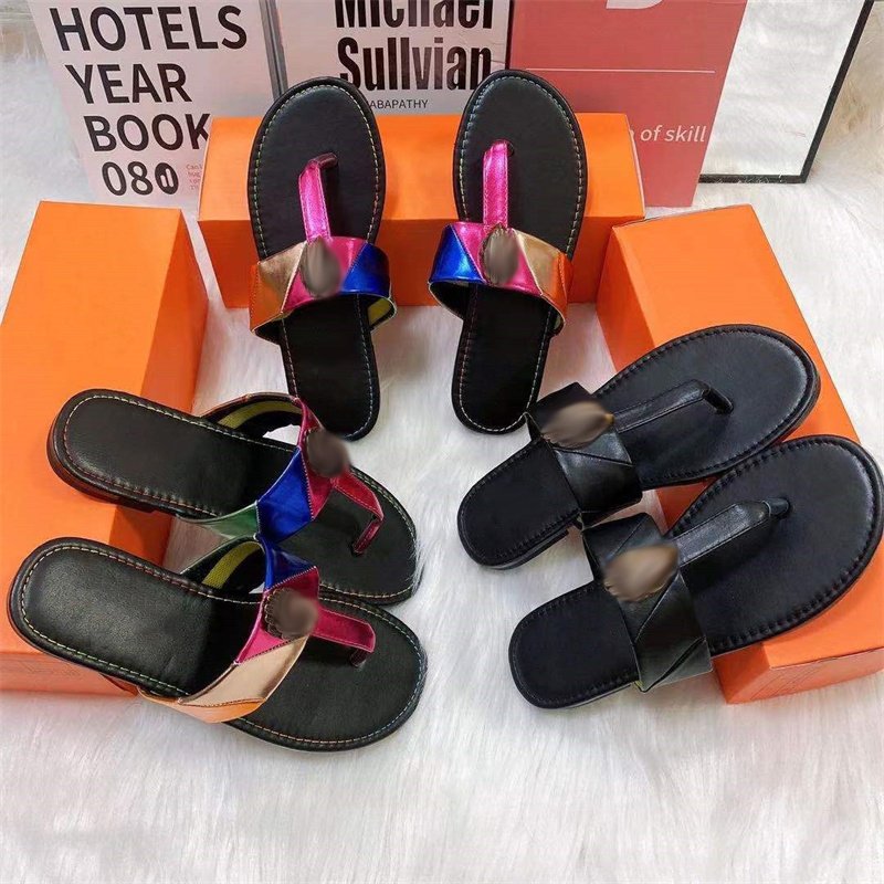 2024 New Women Slippers Eagle Head Sandals Designer Hardware Outdoor Flat Heel Ladies Sandals Size Women Slides