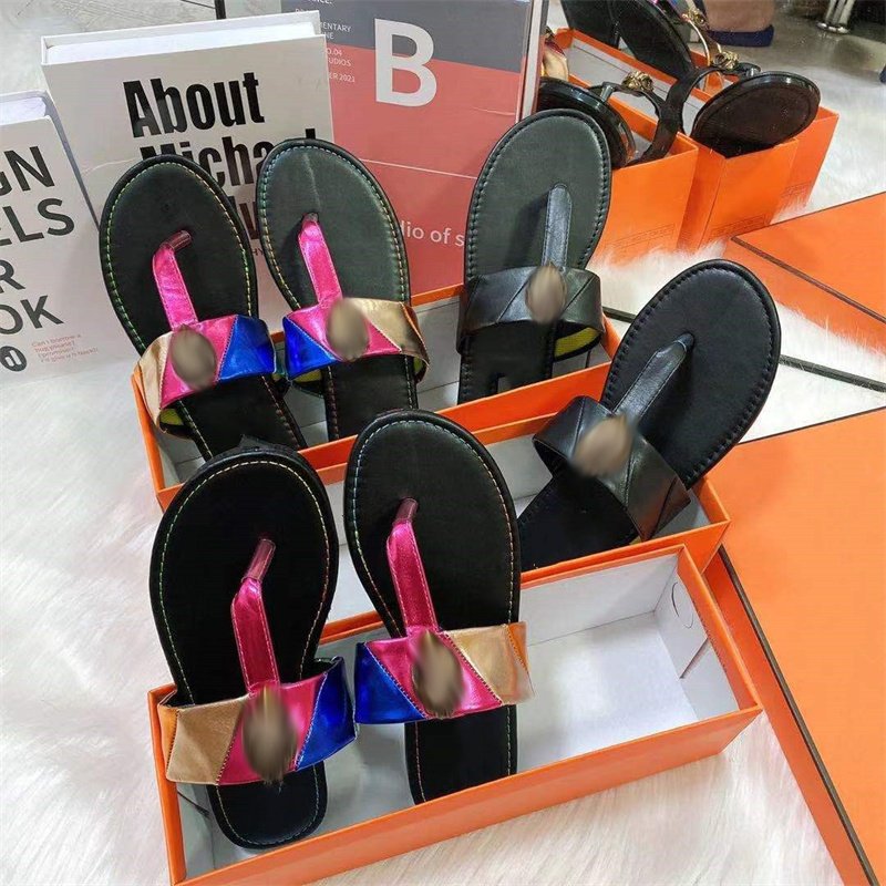 2024 New Women Slippers Eagle Head Sandals Designer Hardware Outdoor Flat Heel Ladies Sandals Size Women Slides