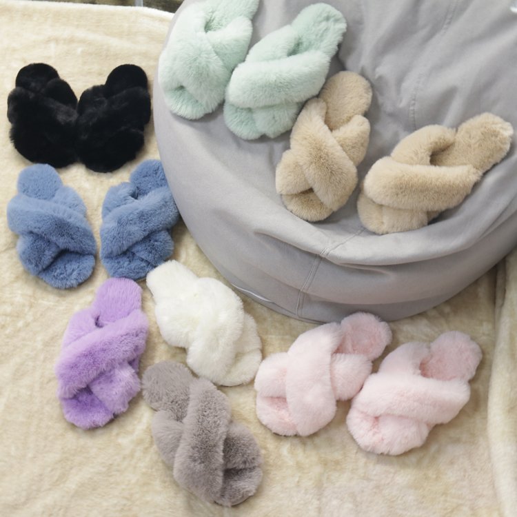 Custom Women's Fuzzy Memory Foam Cross Band Cozy Plush Home Fluffy Furry Open Toe Faux Fur Sheepskin Slides Slippers