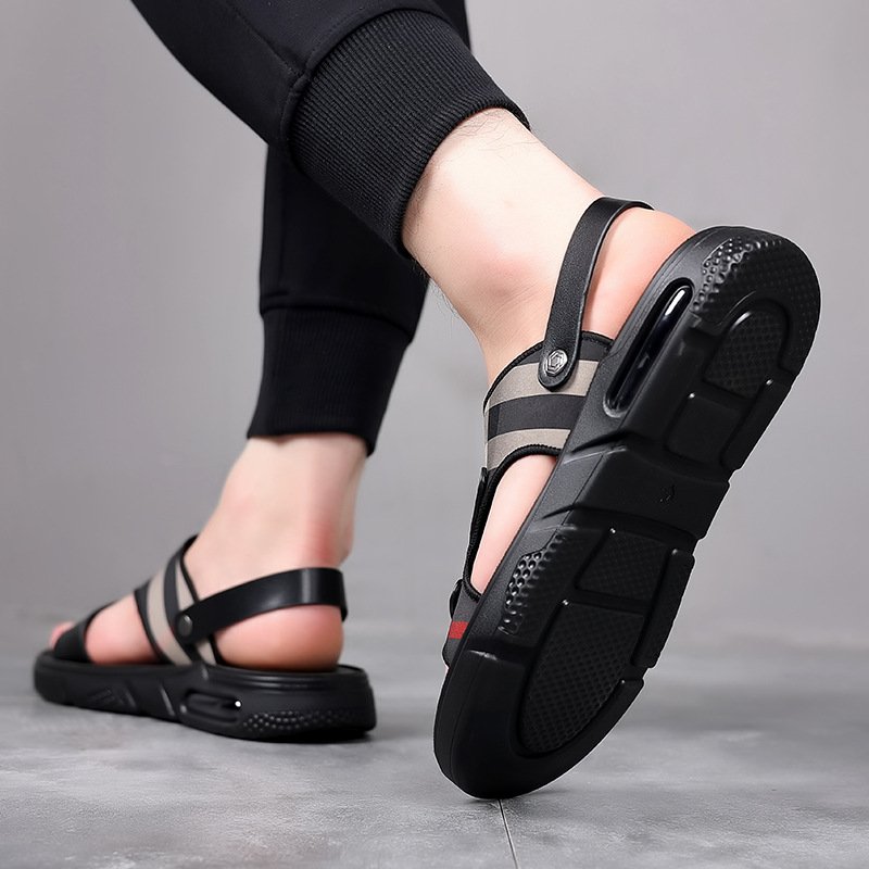 New Outdoor Summer Casual Trend Beach Shoes leather Sandals And Slipper Men