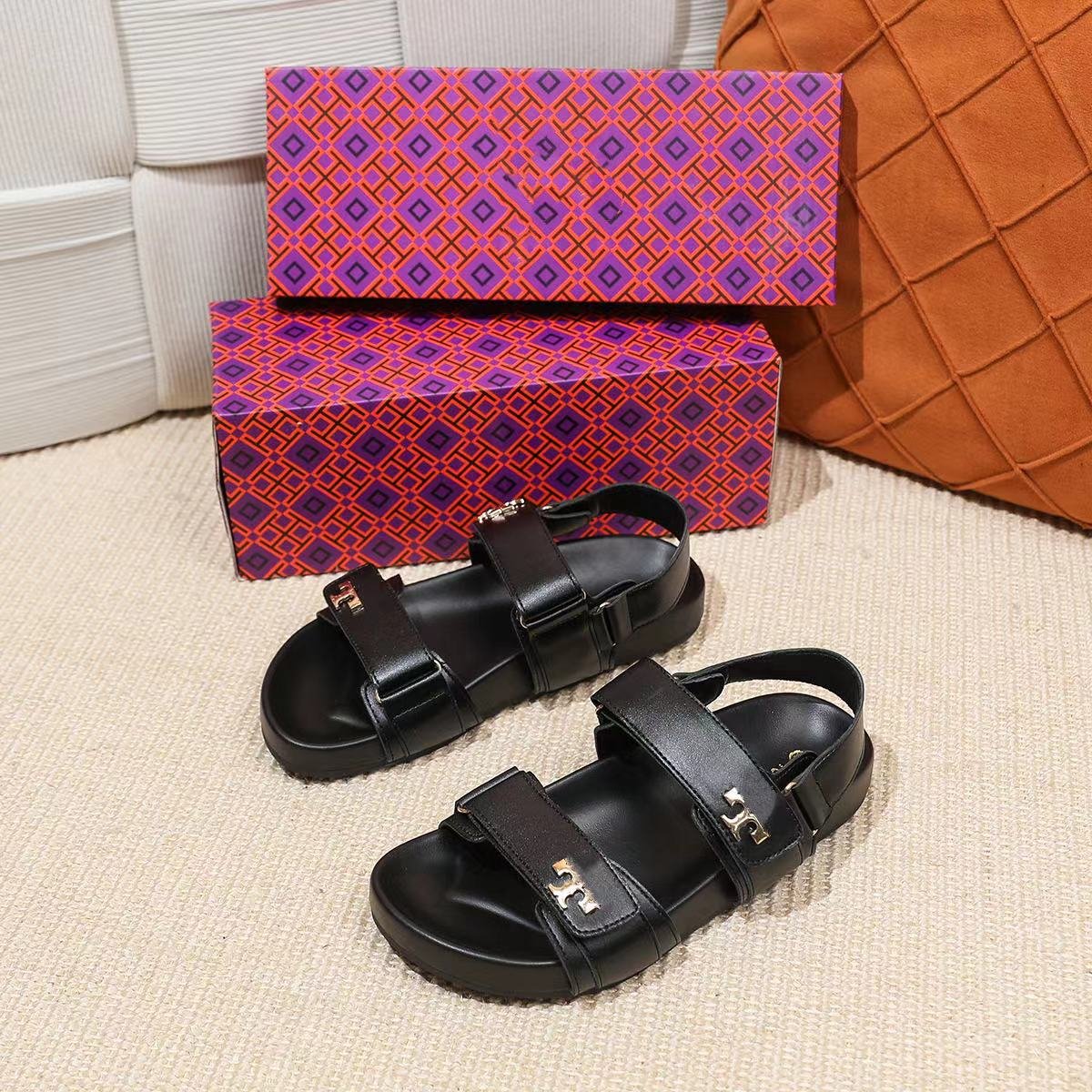 2024 summer leather Velcro doubie-strap ladies luxury slipper sandales femme plat beach sandals for women designer sandals women