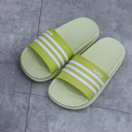 New Summer Women Non-Slip Thick Soft Sole Beach Sandals Slides Slippers for Indoor Home Outdoor Sports