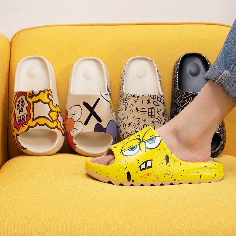 New fashion Hot Selling Thick Sole Unisex Cartoon Graffiti Non-Slip Cloud Pillow Slippers Slides For Women Men