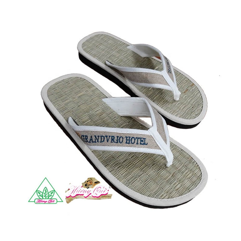 Vietnam Woven Seagrass Indoor Disposable Flip Flops Summer Flat Slides with Massage Platform Insole Rubber Material