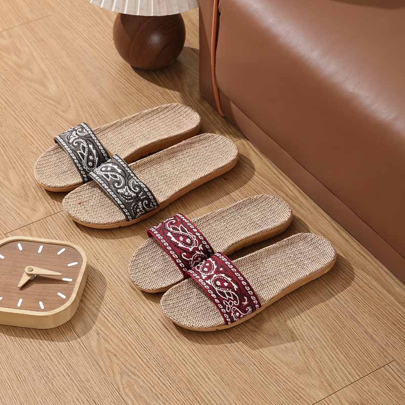 Chinese Embroidery Technique Comfort and Breathable EVA Outsole Fabric Lining Woman Slides Slippers