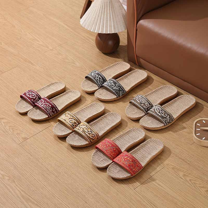 Chinese Embroidery Technique Comfort and Breathable EVA Outsole Fabric Lining Woman Slides Slippers