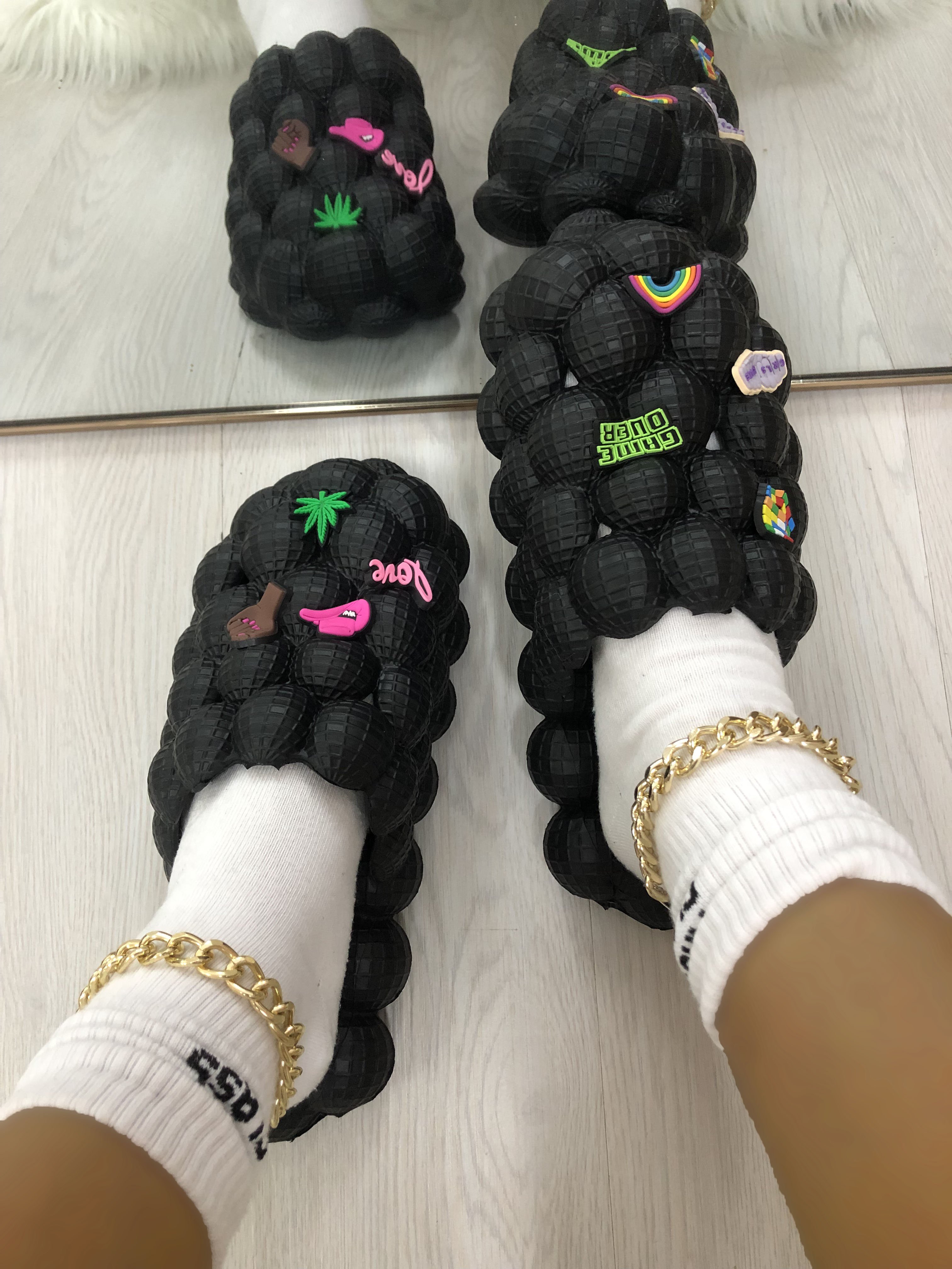 Wholesale EVA Massage Men Women Flat Sandals Bubble Slides With Charms For Women