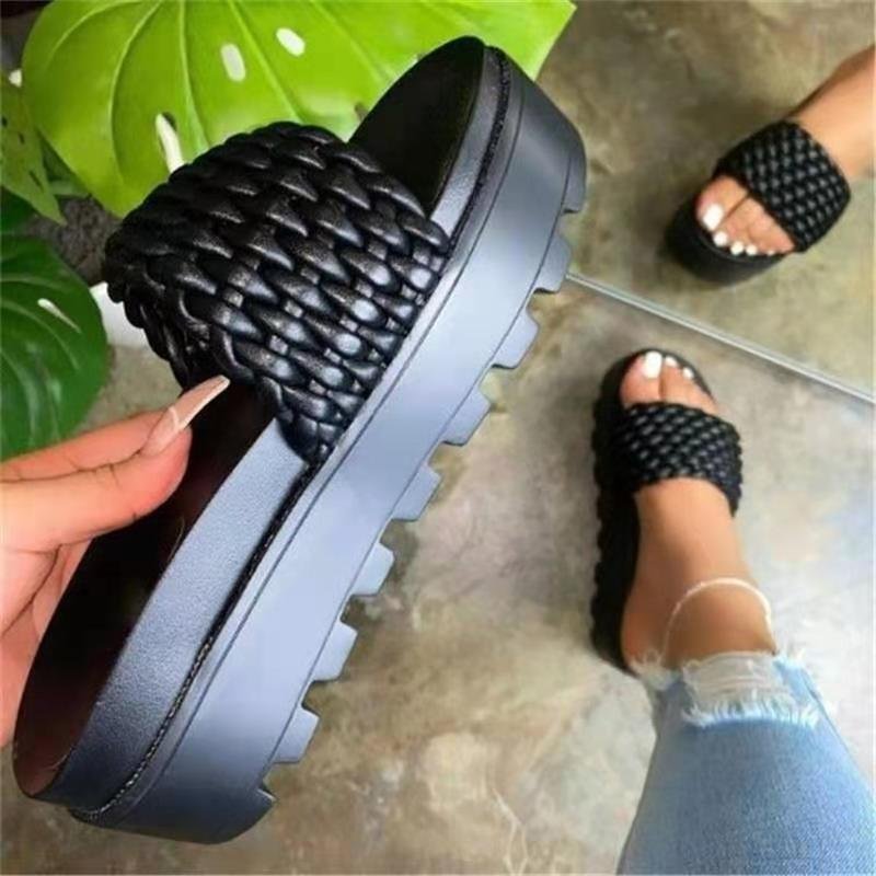Women Platform Slippers 2024 Summer Outdoor Beach Casual Height Increasing Shoes Sandals Wholesale New Styles Ladies Slippers