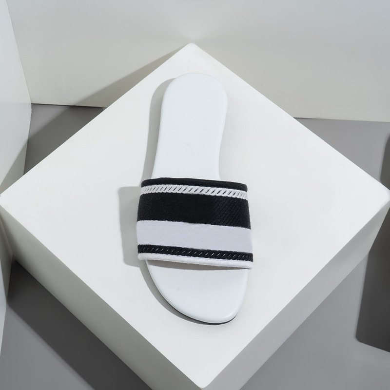 Designer Famous brand Luxury slippers Casual custom ladies fashion slippers