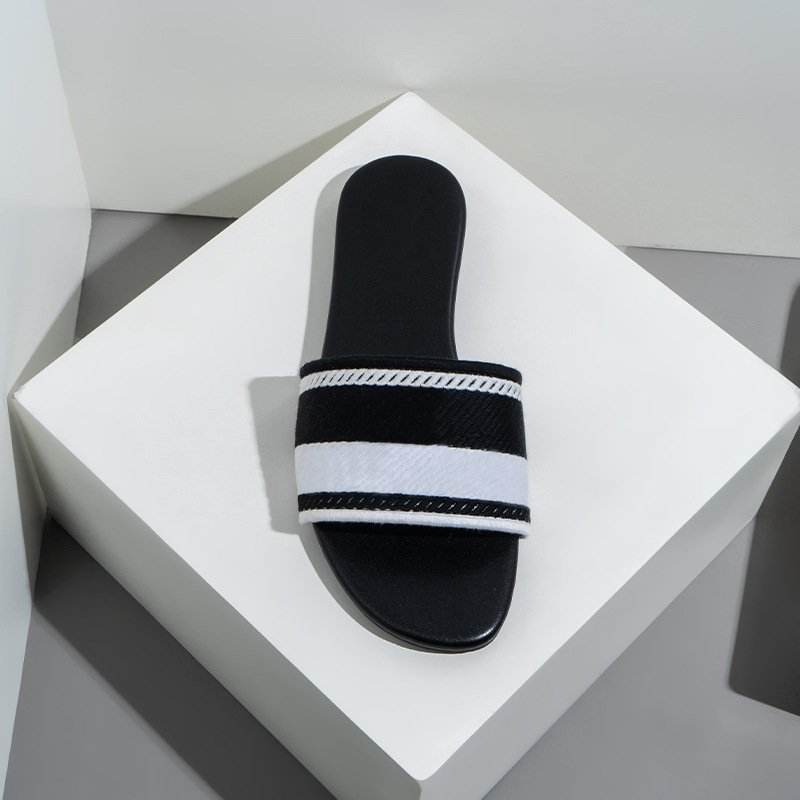 Designer Famous brand Luxury slippers Casual custom ladies fashion slippers