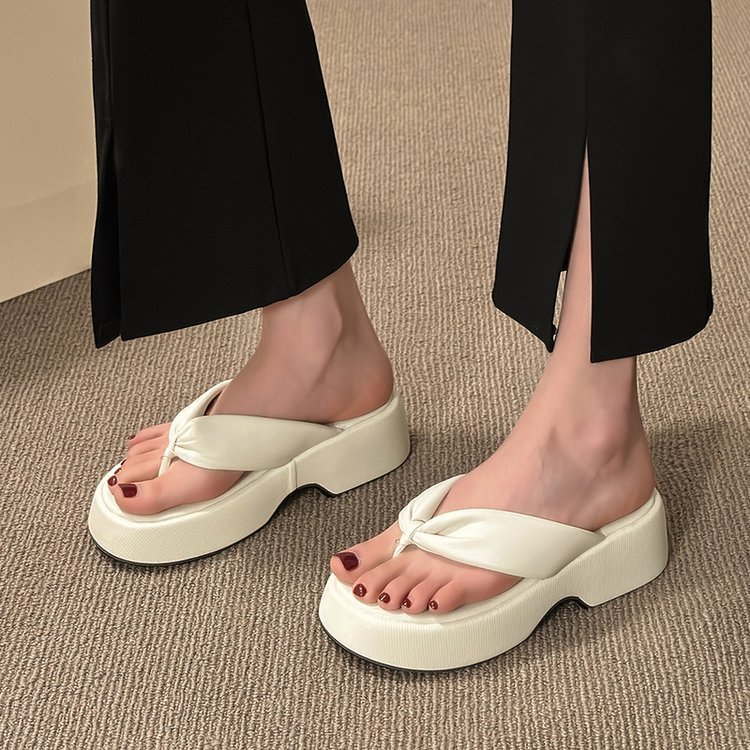 Newest Simple Style Thick sole Summer Beach Comfort luxury flipflops slides slippers for ladies
