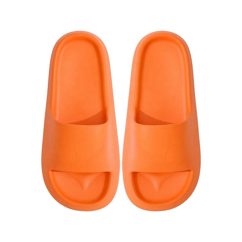 New Arrival High Quality Customized logo Light Eva Foaming Unisex Size Custom Oem Logo Sandals Pillow Cloud lady Slides Slippers