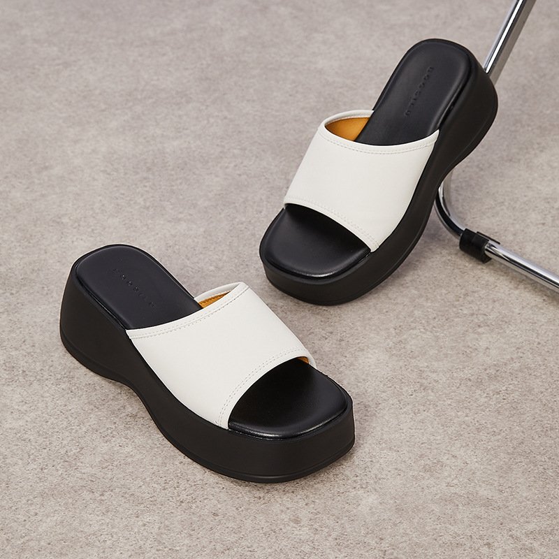 Hot Sale Leather Outdoor Women Round Toe Platform Metal Color Slide Slippers For Women