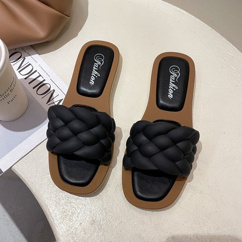 2024 new style small fresh outside wear beach woven fashion flat slipper women slippers