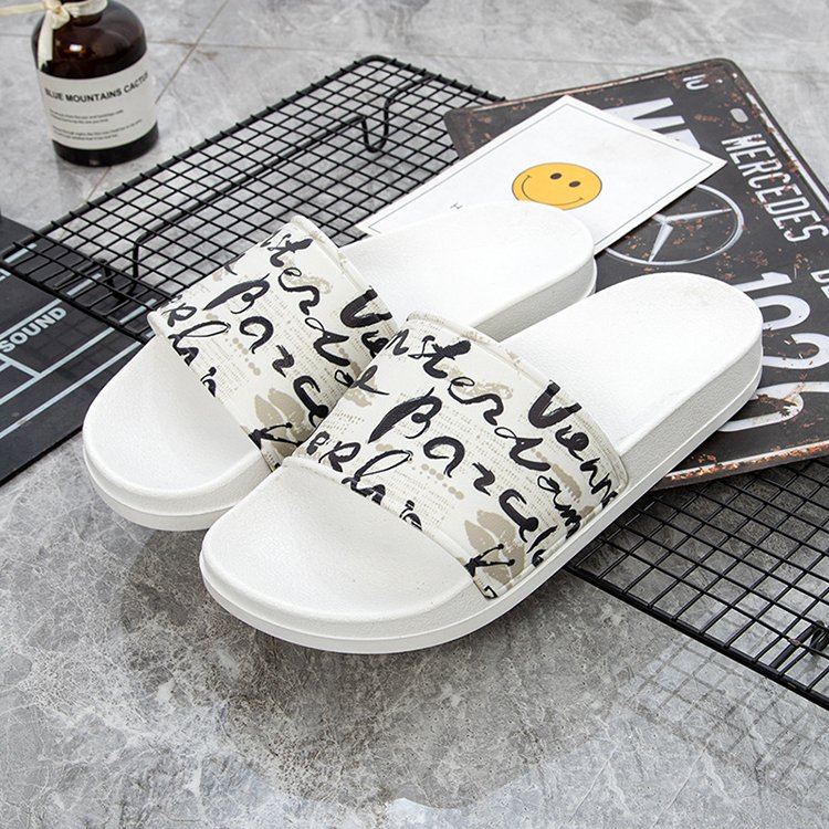 2024 New Design Fashion Trend Ladies Slippers PVC Slides Slippers Customizable Slippers For Ladies