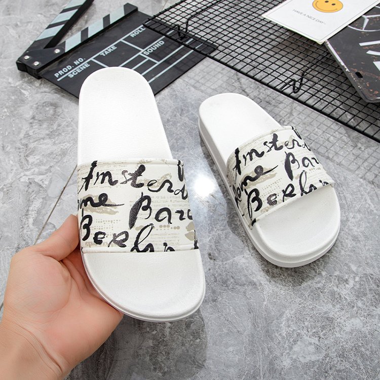 2024 New Design Fashion Trend Ladies Slippers PVC Slides Slippers Customizable Slippers For Ladies