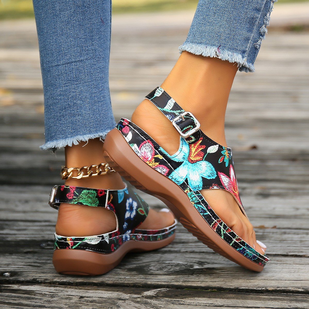 Fashion Trend summer beach holiday casual Platform slippers hot selling plus size women's Flip flop slip on sandals slides