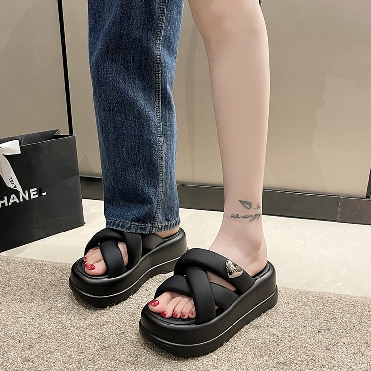 2024 New Women Ladies Beach Slides Slippers Platform Flat Sandals Women's shoes For Women And Ladies