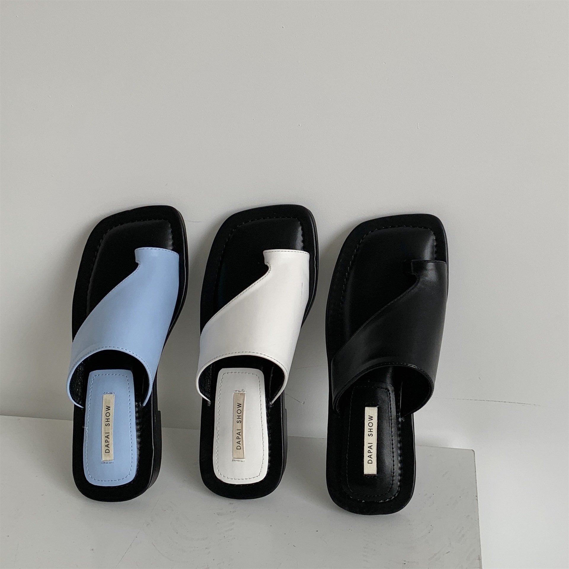 Summer New Comfortable Soft Soled Slippers Casual Women's Shoes Outside Wear Flat Lazy Peep-toe Roman Beach PVC PU Cotton
