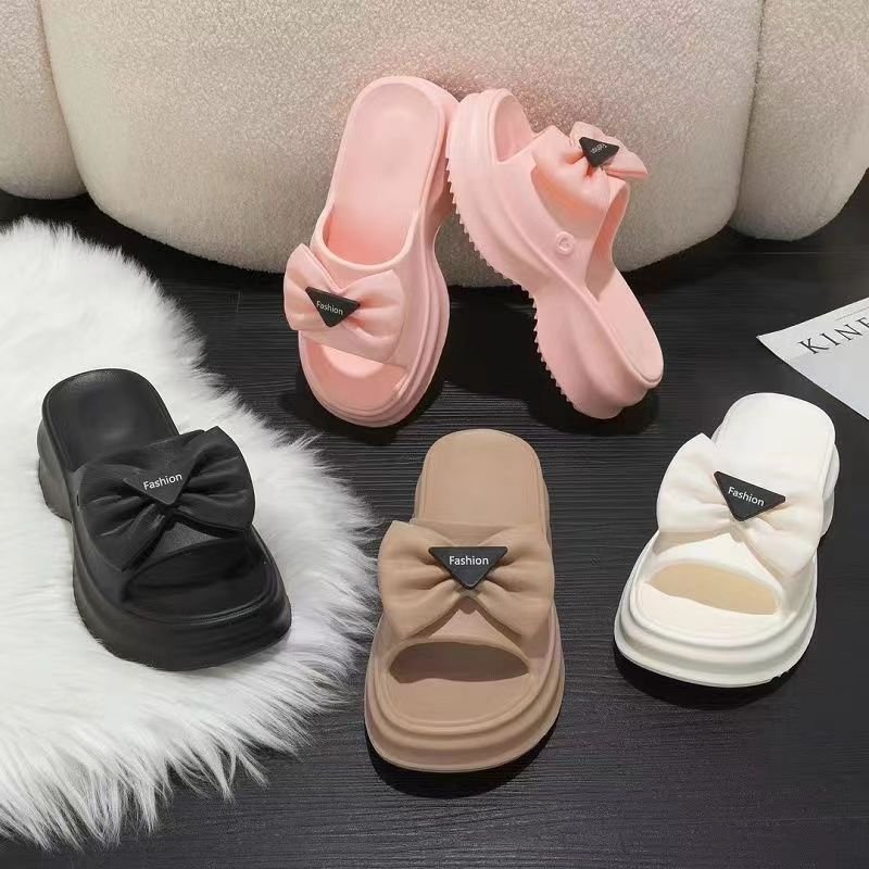 Wholesale New cheap flat Anti-Slip Open Toe Shower Sandals Indoor Outdoor Casual Slide Slippers for women