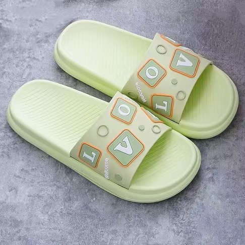 New Summer Women Non-Slip Fashion Soft Sole Beach Sandals Slides Slippers for Home and Bath