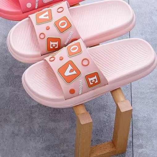 New Summer Women Non-Slip Fashion Soft Sole Beach Sandals Slides Slippers for Home and Bath