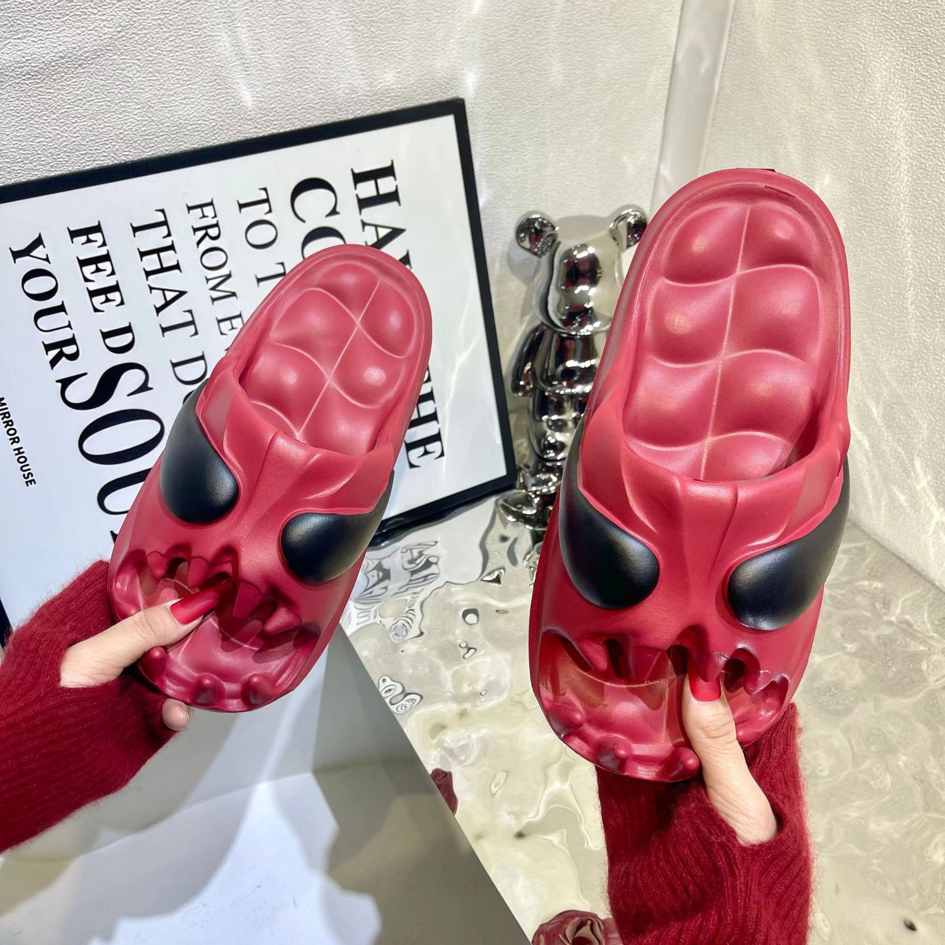 hot selling products 2024 woman men summer slippers slides slippers Skull Slides House Shoes Venom Slippers