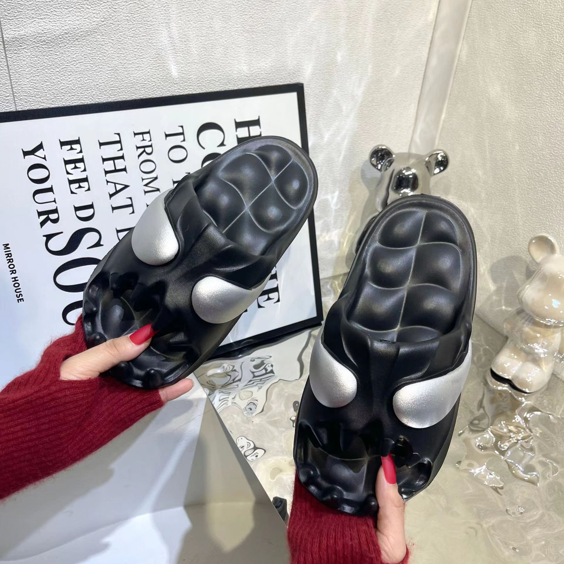 hot selling products 2024 woman men summer slippers slides slippers Skull Slides House Shoes Venom Slippers