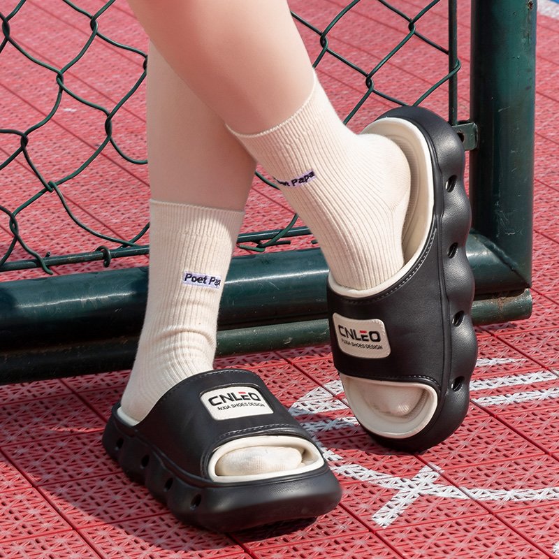 2024 New Slipper Thick Bottom Dual Color Men's Shoes Non-slip Anti Order Slides Slippers for Men and Women Sporty Slipper