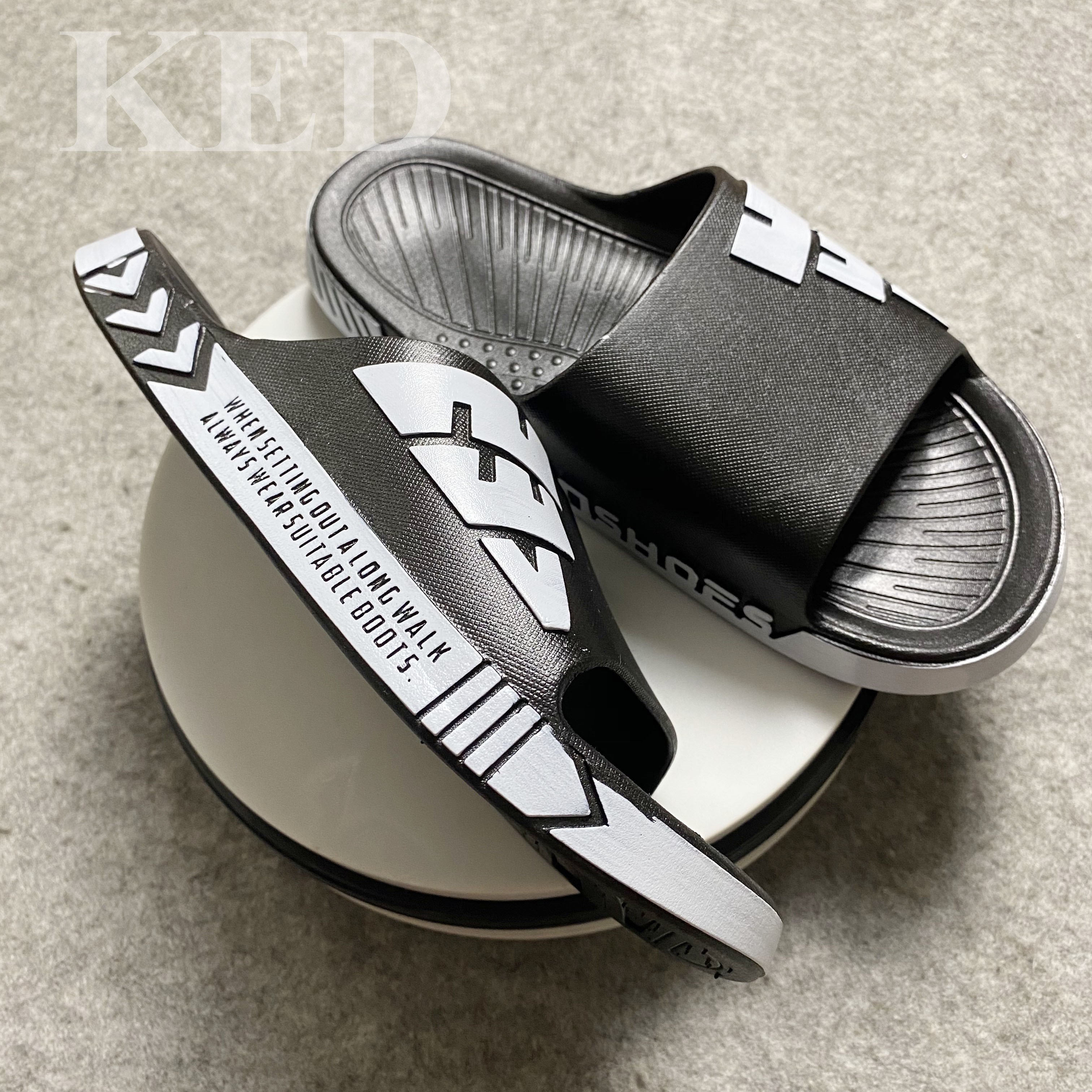 2023 Factory casual pvc breathable flip flop embossed Custom Print Beach Unisex Slide Slipper for bathroom