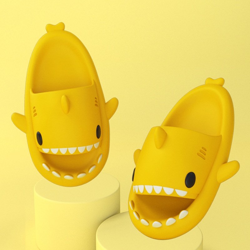 Low MOQ Custom LOGO Home Slippers Cartoon Shark Soft Slippers for Women and Men Toddler kids Slides Slippers