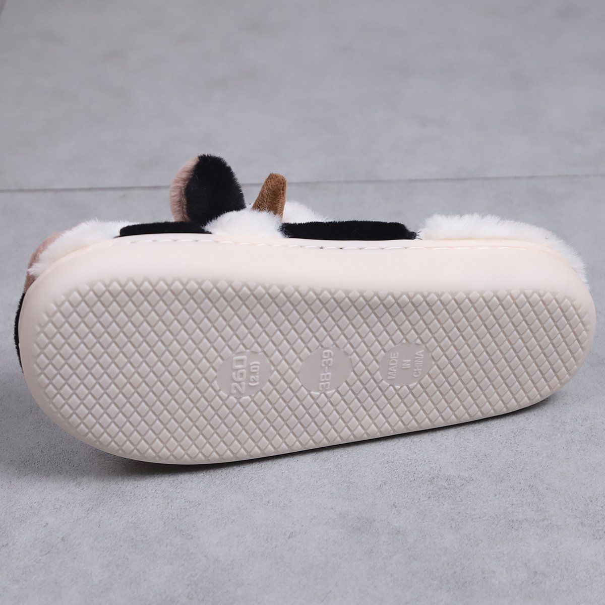 Customized Fashionable Home Warm Plush Slippers for Autumn and Winter Women's and Men's Cute Cartoon Cow Thick Cotton Slippers