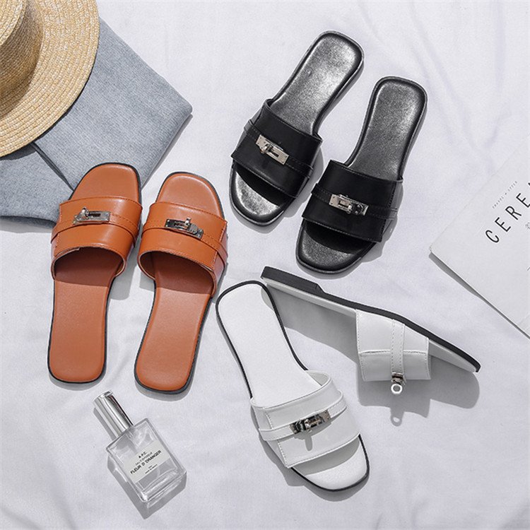 Summer Ladies Leather Slide Slippers Logo Custom Square Toe Soft Leather Women Outdoor Flat Sandals