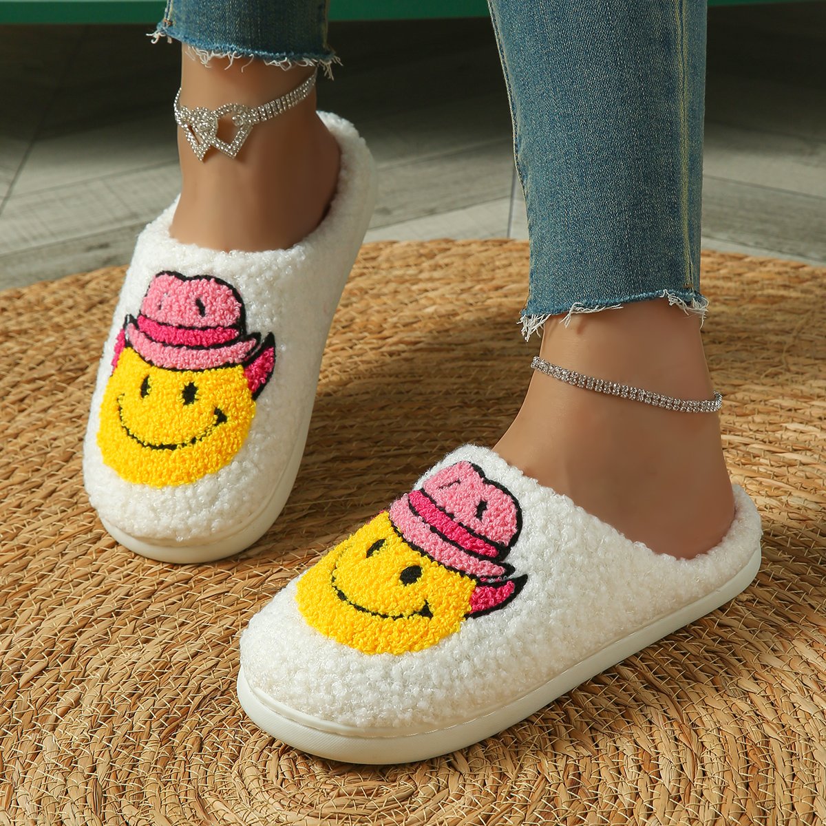 OEM/ODM Acceptable Cute Cartoon Cowboy Hat Cotton Slides Slippers Winter Fuzzy Indoor Warm Slippers