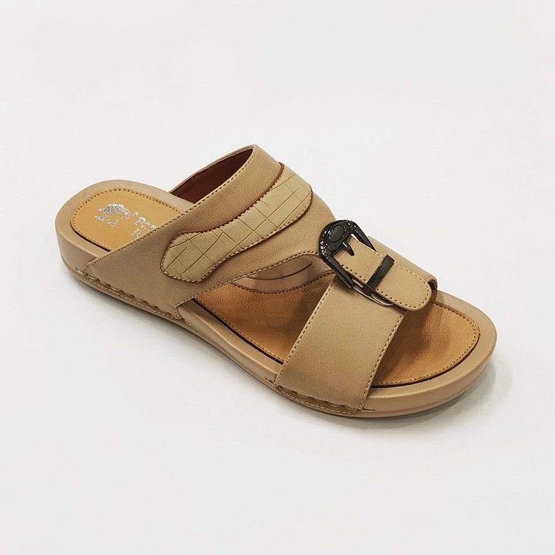Wholesale summer beach sandals men slippers non-slip breathable soft sole leather slippers
