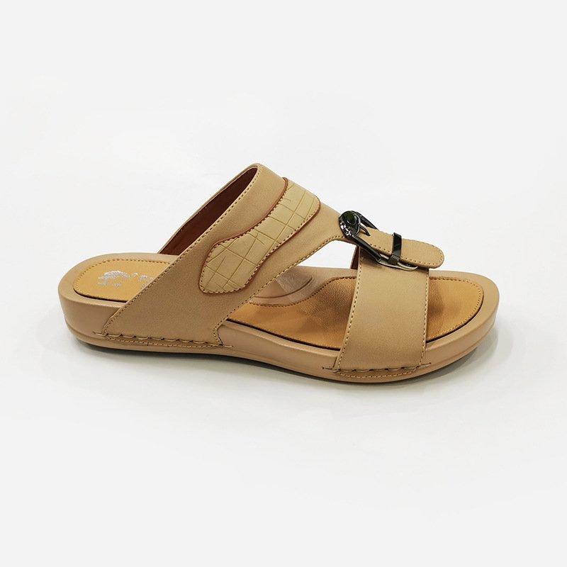 Wholesale summer beach sandals men slippers non-slip breathable soft sole leather slippers