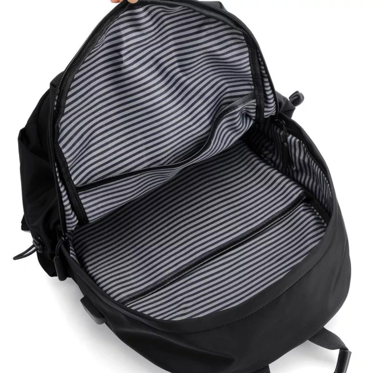 Men's Casual Backpack with Anti-Theft Feature High Quality Polyester Fabric Waterproof and Colorful Handle for Everyday Use