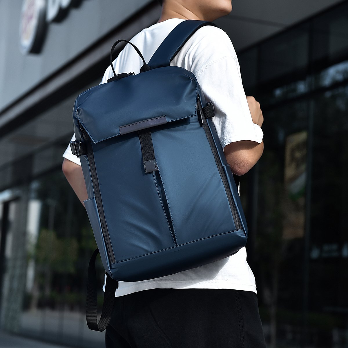 Black fashion hot PU waterproof backpack Men's backpack Laptop backpack schoolbag suitable for daily travel