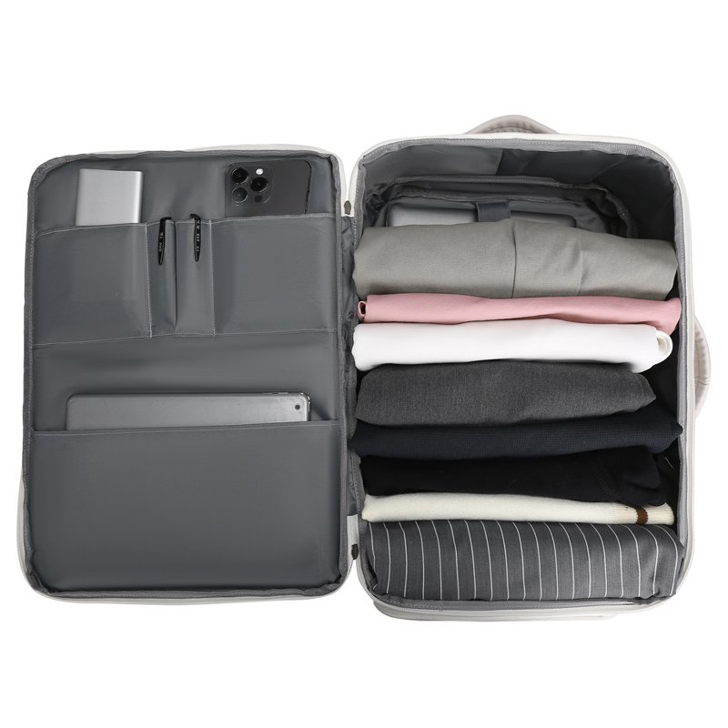 Wholesale Customized 17 Inches Large Travel Bagpack Water Resistant Expandable Backpack Air Travel Business USB Laptop Backpack